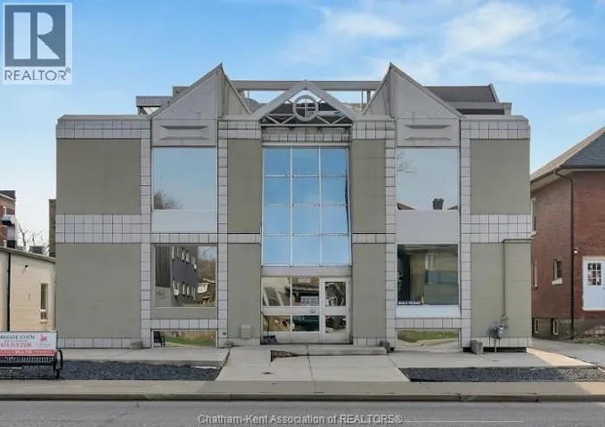 1585 Ouellette AVENUE, Windsor, Ontario N8X1K5