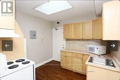 2 - 133 FIFTH STREET, Toronto (New Toronto), Ontario M8V2Z5