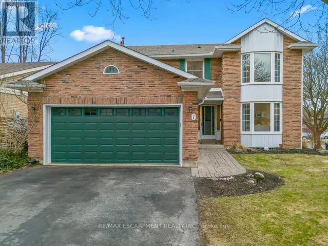 1 PARKWAY PLACE, Hamilton (Dundas), Ontario L9H6K3