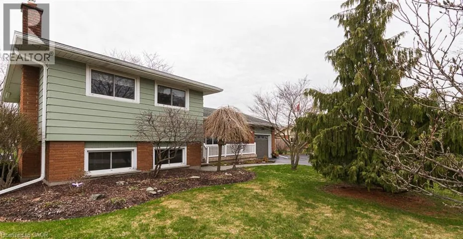 1 HEATHER Court, Welland, Ontario L3C4P6
