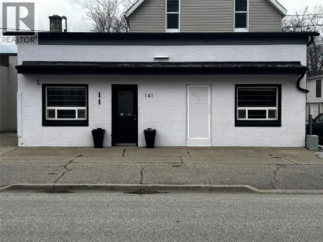 141 NAPIER STREET, Sarnia, Ontario N7S5K1