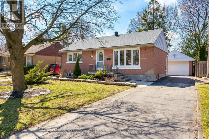 58 LOWREY STREET S, Cambridge, Ontario N1R4Z6