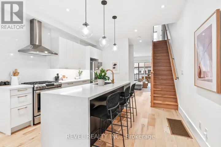 23 MANNING AVENUE, Toronto (Trinity-Bellwoods), Ontario M6J2K3