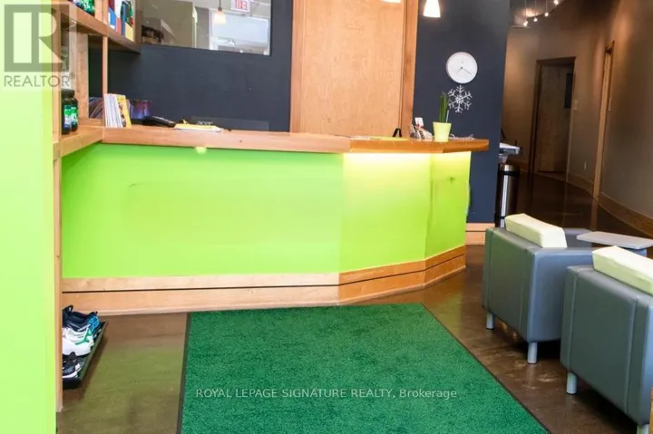 STUDIO #2 - 3-25 SCARSDALE ROAD, Toronto (Banbury-Don Mills), Ontario M3B2R2