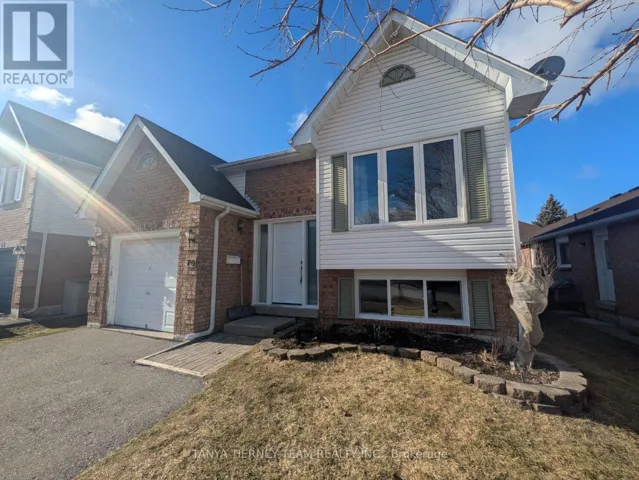 70 FREELAND AVENUE, Clarington (Bowmanville), Ontario L1C4S3
