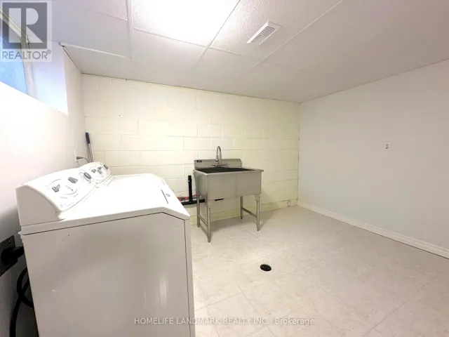 9 TERRINGTON COURT, Toronto (Banbury-Don Mills), Ontario M3B2J9