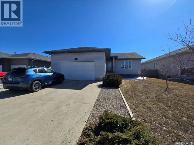 752 McTaggart DRIVE, Weyburn, Saskatchewan S4H3M6