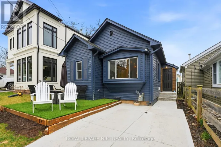 17 CONSIDINE AVENUE, St. Catharines (Port Dalhousie), Ontario L2N5K1