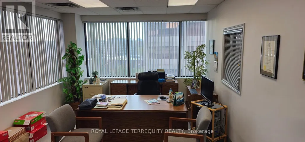 605 - 255 DUNCAN MILL ROAD, Toronto (St. Andrew-Windfields), Ontario M3B3H9