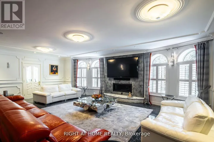 38 SUGARBUSH COURT, Vaughan (East Woodbridge), Ontario L4L2Z2