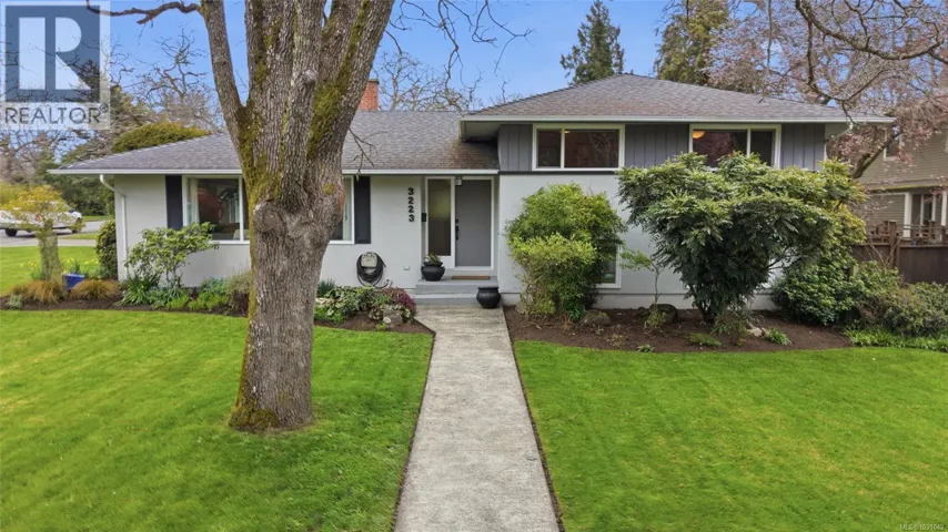 3223 Henderson Rd, Oak Bay, British Columbia V8P5A3
