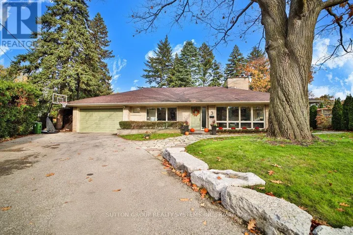 3 TWYFORD COURT, Toronto (Princess-Rosethorn), Ontario M9A1W7