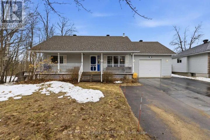 27 BAYSHORE DRIVE, Petawawa, Ontario K8A3R7