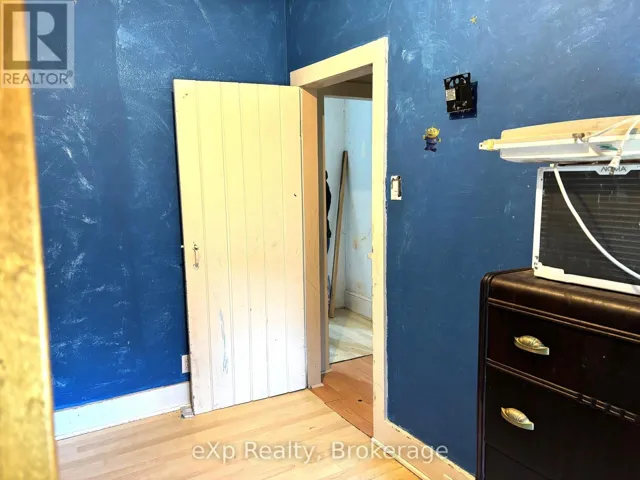 780