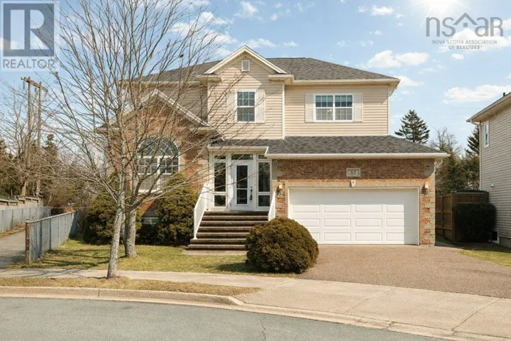 31 Parkmount Close, Clayton Park, Nova Scotia B3S1L7