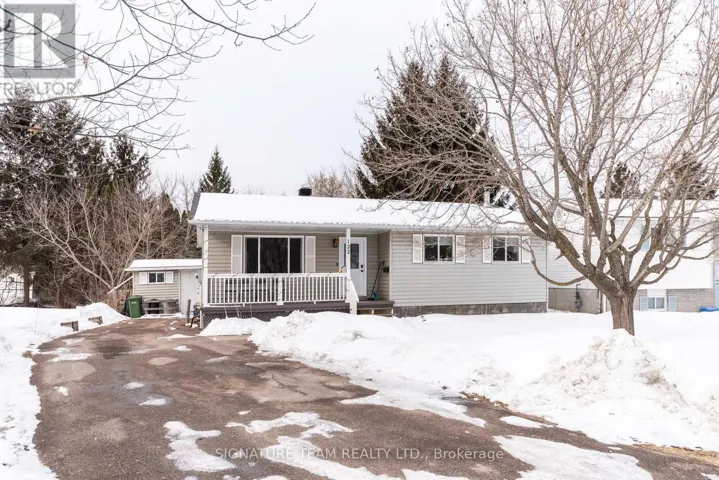 122 SPRINGFIELD CRESCENT, Pembroke, Ontario K8A8J3