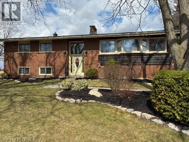 991 WATTS POND Road Unit# LOWER, Paris, Ontario N3L3E2