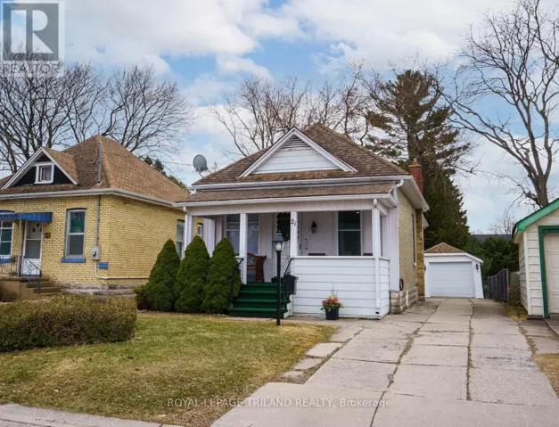 21 OAK STREET, St. Thomas, Ontario N5R1R5