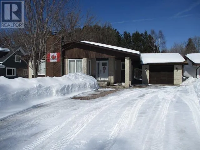 23 Ross ST, Dryden, Ontario P8N1T9