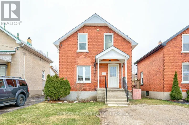 21 COLLEGE STREET, Stratford, Ontario N5A4R4