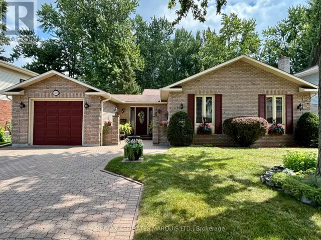 1429 HOLY CROSS BOULEVARD, Cornwall, Ontario K6H6Z5
