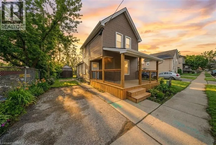 17 ABLE Avenue, Brantford, Ontario N3S2Y4