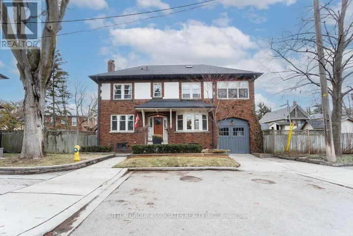 50 THORNHILL AVENUE, Toronto (Lambton Baby Point), Ontario M6S4C5