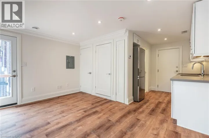 91 WELLINGTON Street S Unit# 3, Hamilton, Ontario L8N2R3