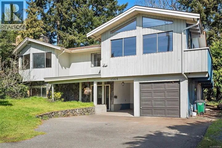 1568 Arbordale Ave, Saanich, British Columbia V8N2B7