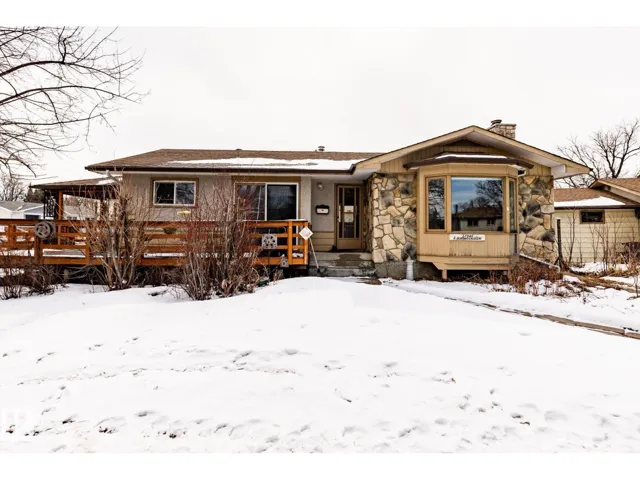 2 BLUEBIRD CR, Sherwood Park, Alberta T8A0E7