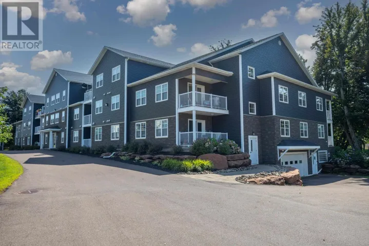 204 29 Stratford Road, Stratford, Prince Edward Island C1B1T4