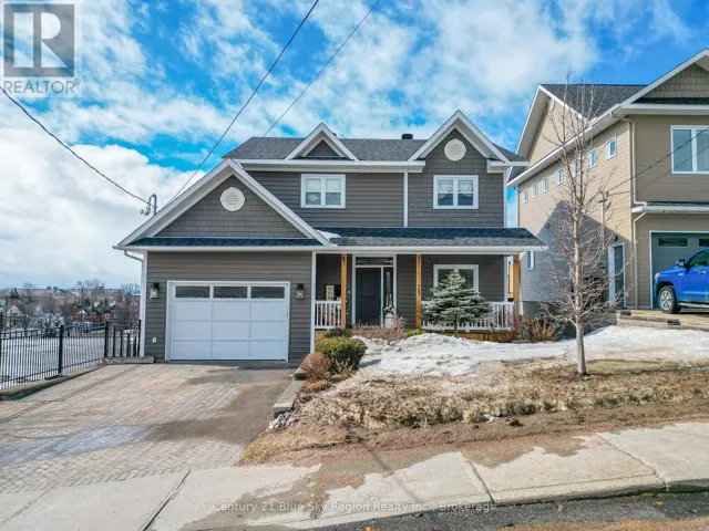 723 MCLAREN STREET, North Bay (West End), Ontario P1B3M1