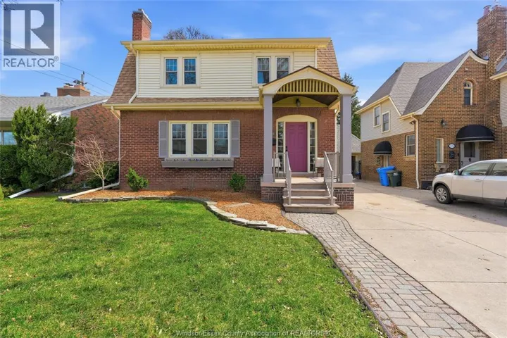 2146 WINDERMERE, Windsor, Ontario N8W2S6