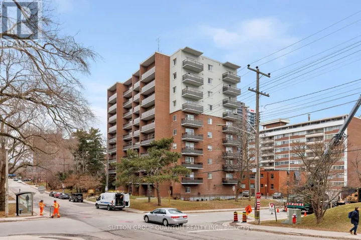 401 - 15 ELIZABETH STREET N, Mississauga (Port Credit), Ontario L5G2Z3