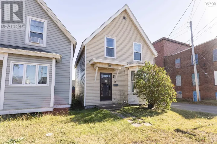 3 Crescent Avenue, Amherst, Nova Scotia B4H1T8