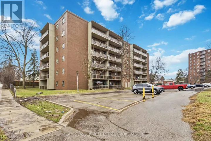 401 - 746 FANSHAWE PARK ROAD, London North (North C), Ontario N5X2M5