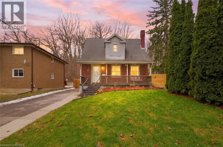 7 BARRY Drive, Brantford, Ontario N3T1W1