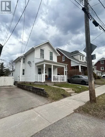 136 ROBINSON STREET, Peterborough (Ashburnham Ward 4), Ontario K9H1G2