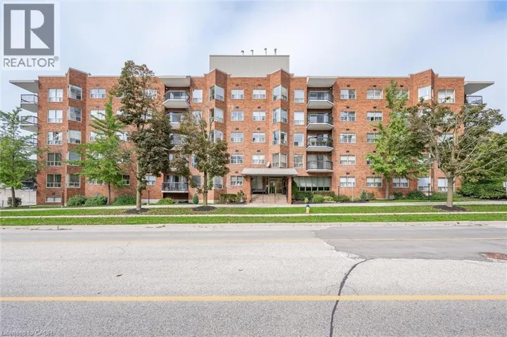 300 KEATS Way Unit# 504, Waterloo, Ontario N2L6E6