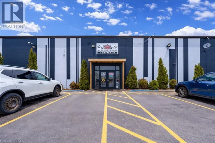 125 SHERWOOD Drive Unit# 37, Brantford, Ontario N3T6J9