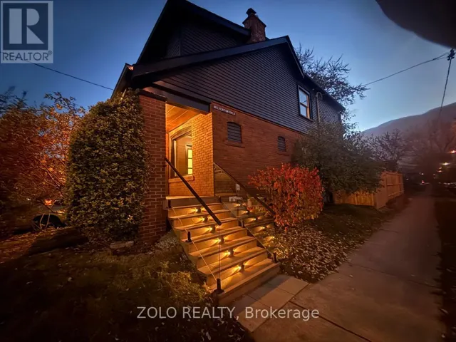 98 WOODMOUNT AVENUE, Toronto (Danforth), Ontario M4C3Y2