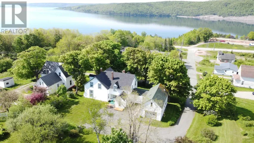 30 Lovers Lane, Port Hastings, Nova Scotia B9A1N3