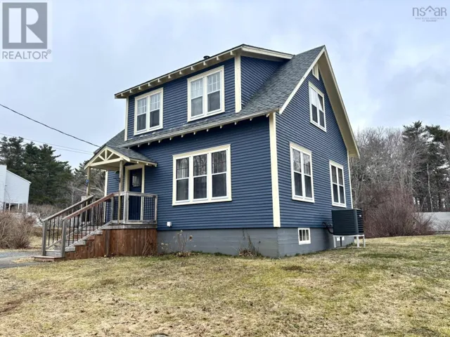 32 Old Falls Road, Liverpool, Nova Scotia B0T1K0