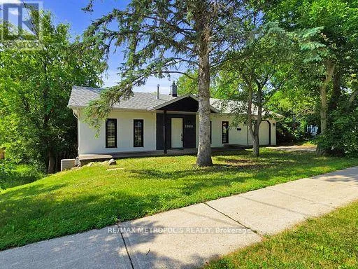 1000 ELGIN STREET, Newmarket (Huron Heights-Leslie Valley), Ontario L3Y3C1
