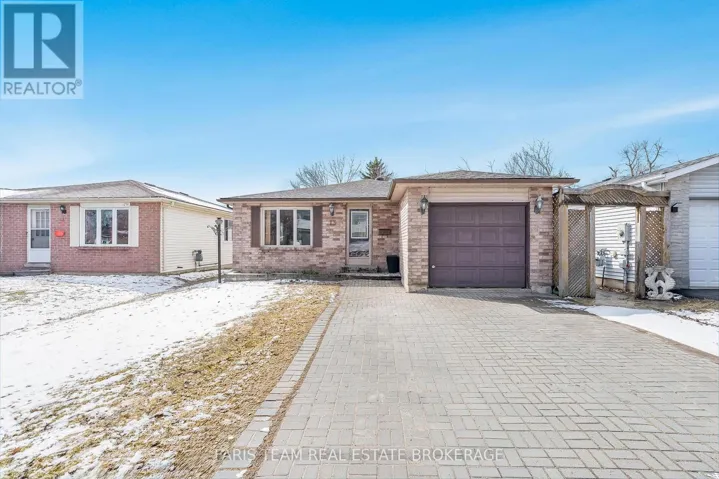 13 MAITLAND DRIVE, Barrie (Grove East), Ontario L4M5W1