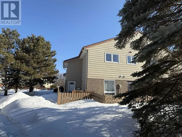 3 582 Nobel RD, Thunder Bay, Ontario P7B5Y8