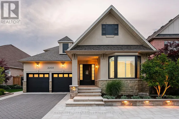 2201 ROCHESTER CIRCLE, Oakville (BC Bronte Creek), Ontario L6M5E3