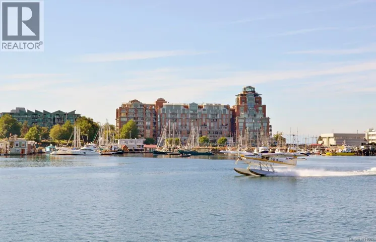 502 75 Songhees Rd, Victoria, British Columbia V9A7M5