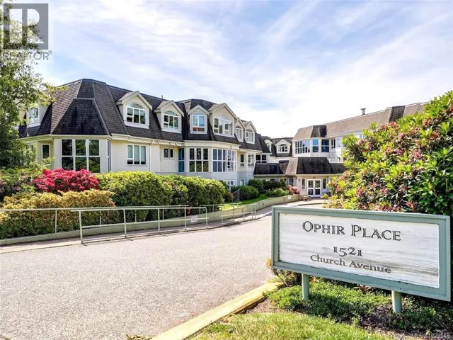 201 1521 Church Ave, Saanich, British Columbia V8P5T7