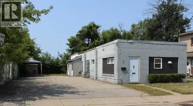7 BEECH Street, St. Catharines, Ontario L2R2B6